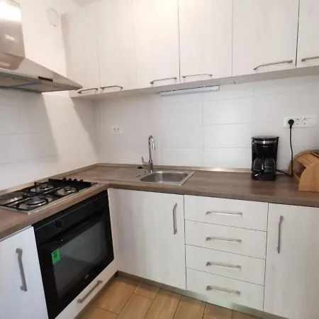 Hébergement de vacances Tina's House *