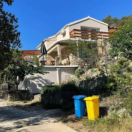 Tina's House Casa de Férias *