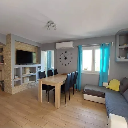 Tina's House *